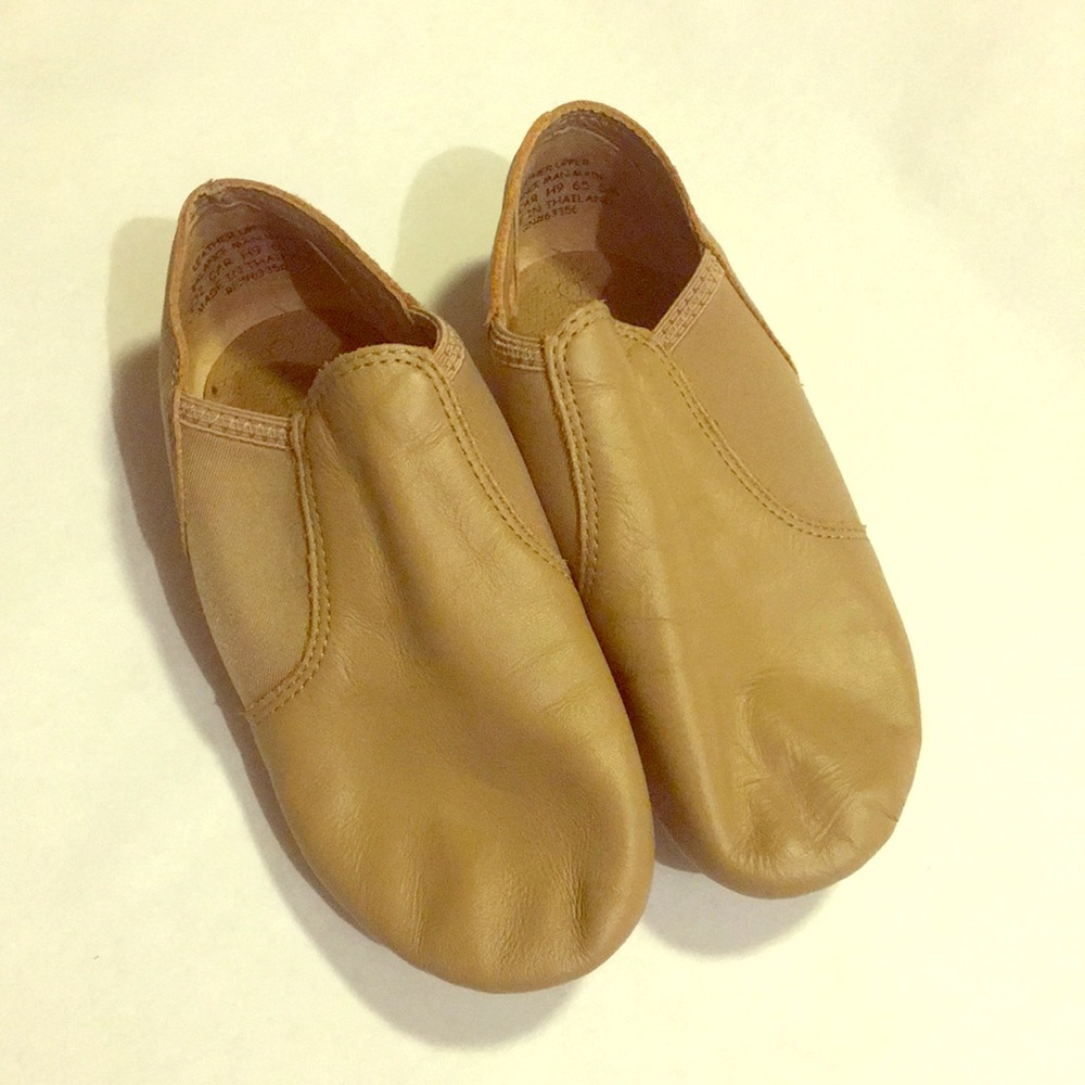 Capezio kids tan jazz shoes 5M